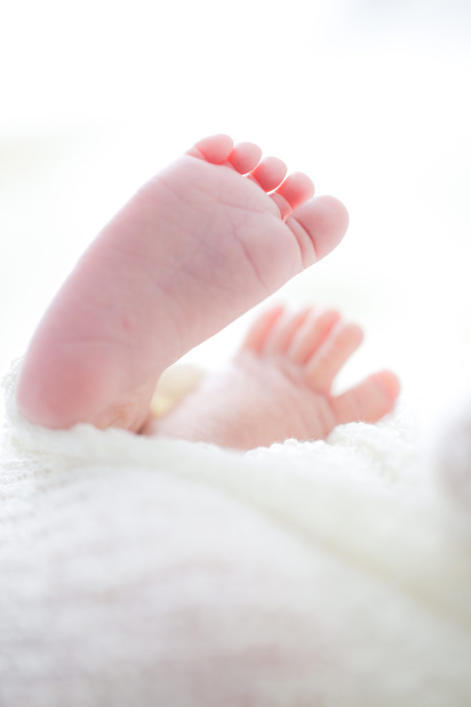赤ちゃんの足のアップ写真